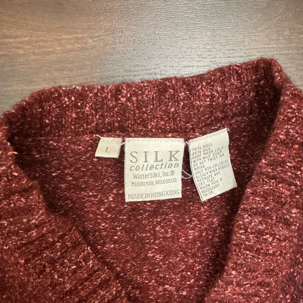 WinterSilks Size Large Wool/Silk blend Burgundy V Neck Sweater - Picture 5 of 7